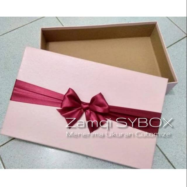 

Kotak kado gift box/ box hantaran/ seserahan/ box parcel / bisa pesan warna dan ukuran