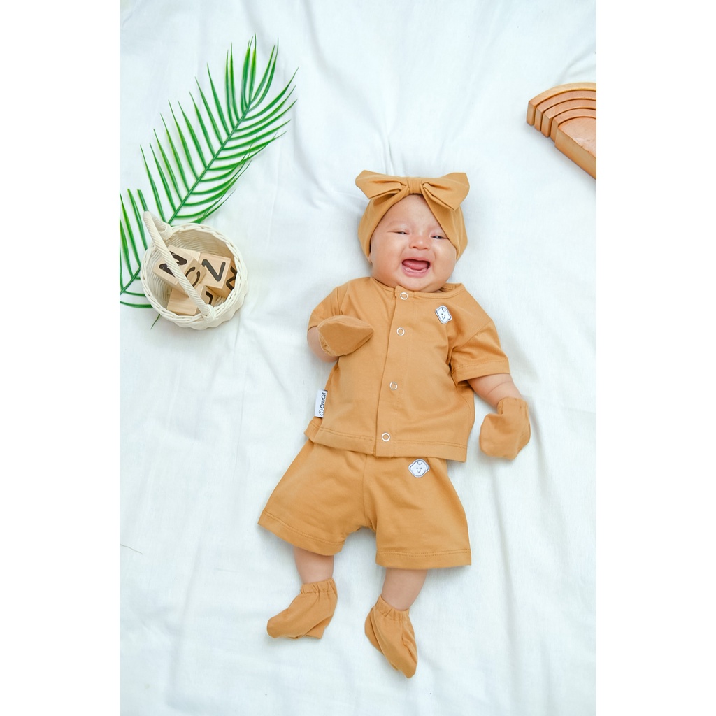 Crucil Kaos Lengan Pendek Bayi (0m-2m)