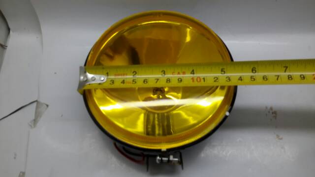 Lampu tembak 4x4 jeep bulat. Warna kuning