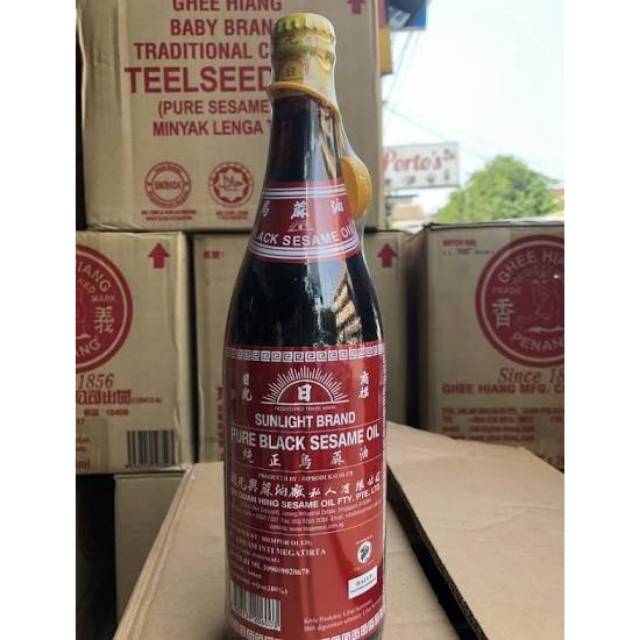 

Sunlight Brand Minyak Wijen Pure Black Sesame Oil 640ml