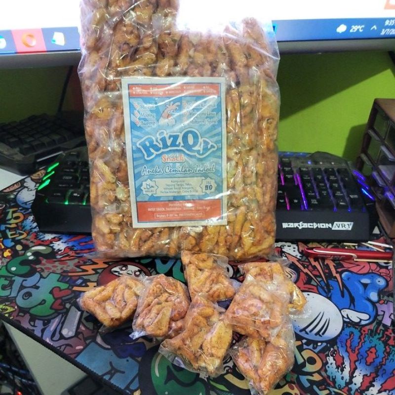 Rizqy Basreng Termurah mini Basreng pedas ( 20GR ) Baso goreng pedas Moring Kripca Pedas Makaroni pedas Makaroni bantet