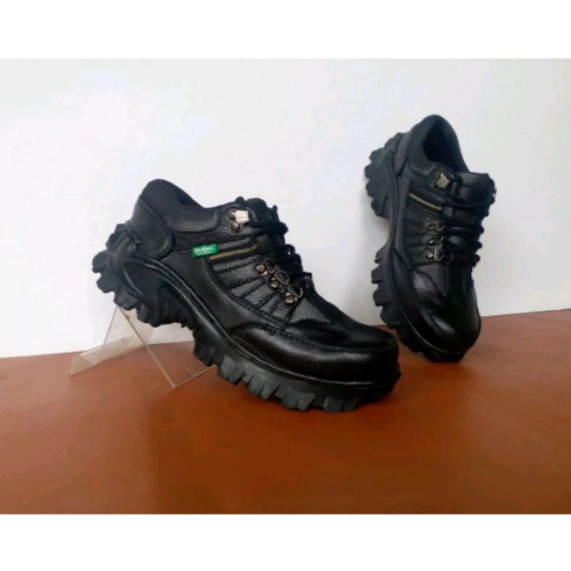 sepatu boots safety pria kickers sepatu boots kickers pria sepatu kulit sepatu proyek sepatu keren sepatu cowok