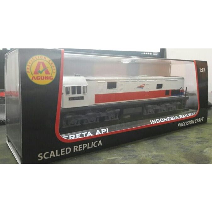 Miniatur kereta api locomotive cc201 lk10