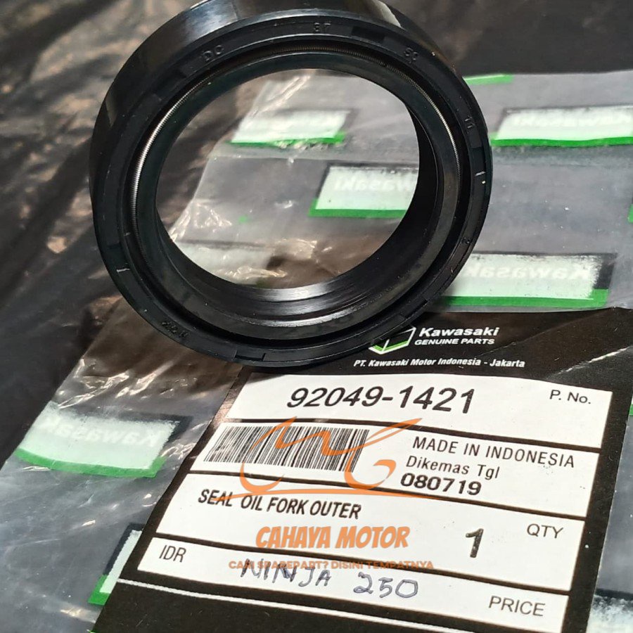 ORI: SEAL SHOCK DEPAN NINJA 250 Fi / KARBU ISI 2PCS 2 Buah ( SEAL SHOCK 1421 )