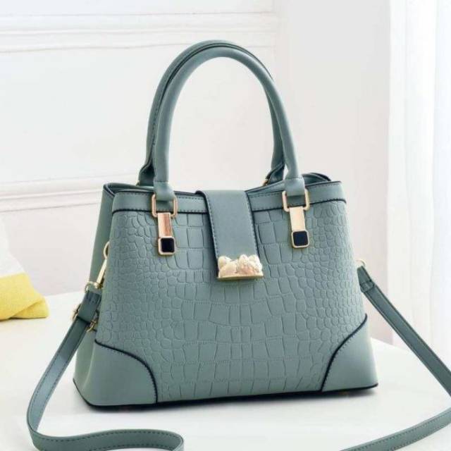 TAS SELEMPANG WANITA LT1070