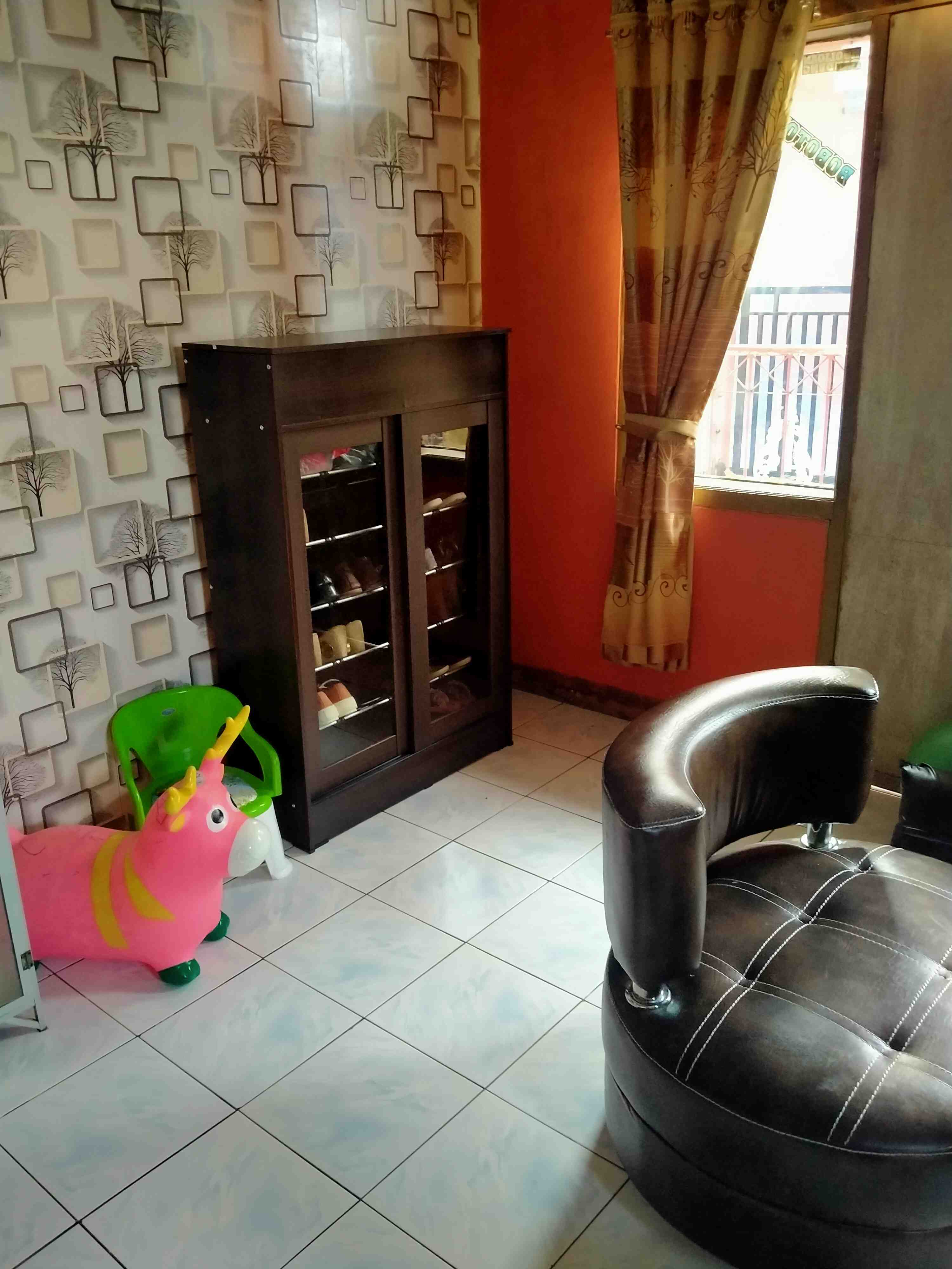 Rak Lemari Sepatu Sliding Putih Glossy - Bandung Saja