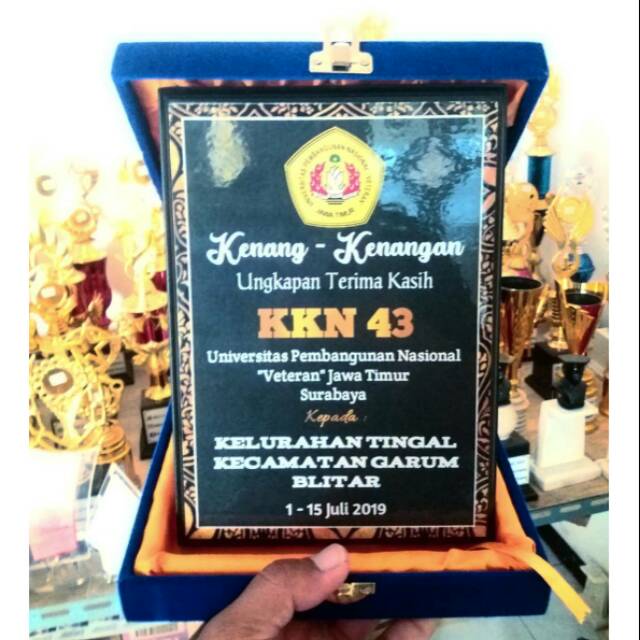 PLAKAT KAYU + BOX VANDEL PKL PRAMUKA
