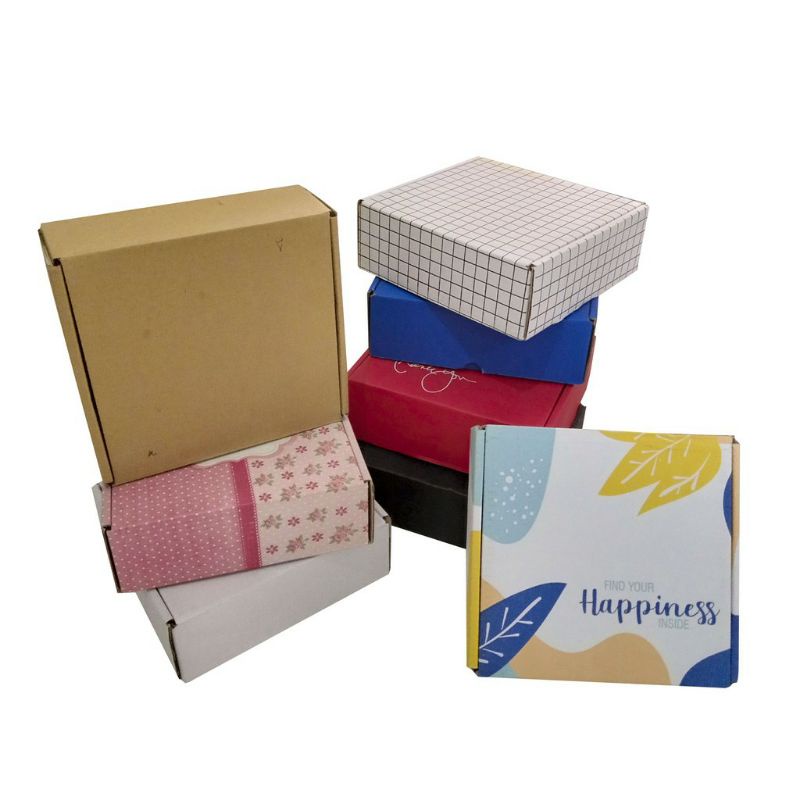 

Box 22x22x8 cm Karton/Kardus/Polos/Hampers/Souvenir/Baju/Pizza