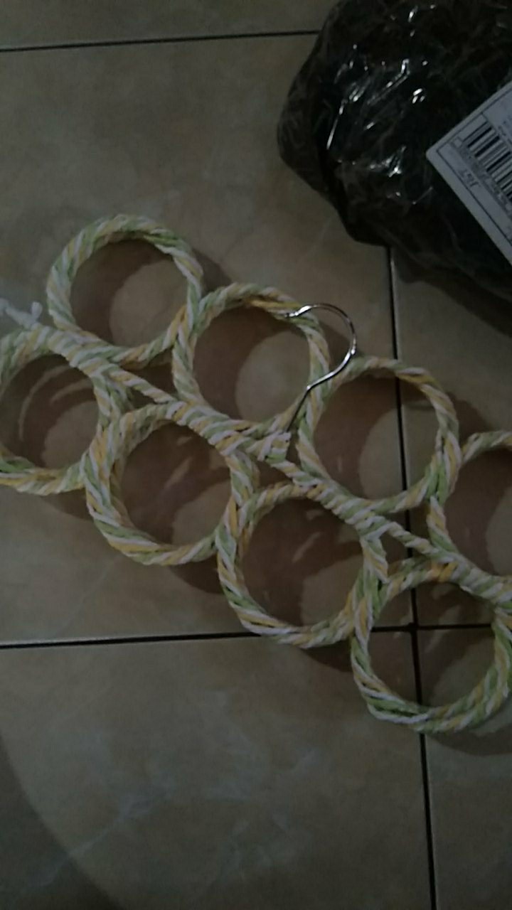 Gantungan Jilbab / Syal 28 Lubang - Hanger Gantung Multifungsi