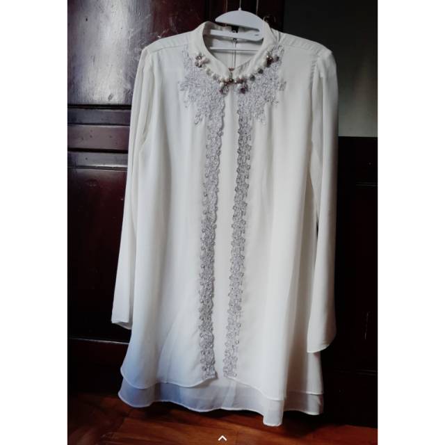 Blouse putih St.Yves