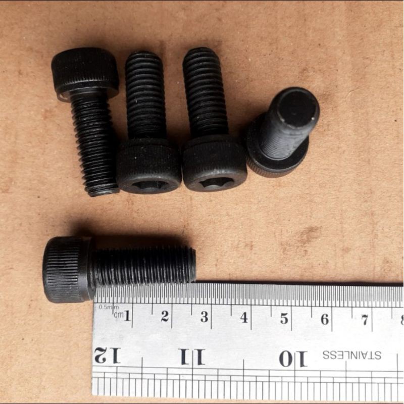 BAUT L BAJA M10 X 25 / BAUT L M10 X 25 / BAUT L M10X25 BAJA HITAM / BAUT M10 / BAUT 17 KUNCI L8 / L 