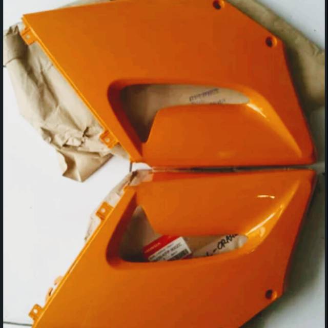 Fairing tengah orange Repsol CBR 150 old Thailand faring tengah ORI original