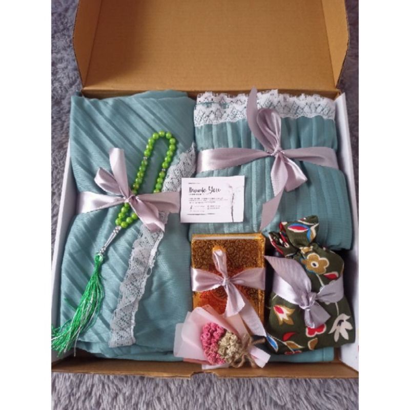 SET HAMPERS MUKENAH PLISKET RENDA KADO WANITA SET MUKENA TASBIH SAJADAH ALQURAN LENGKAP