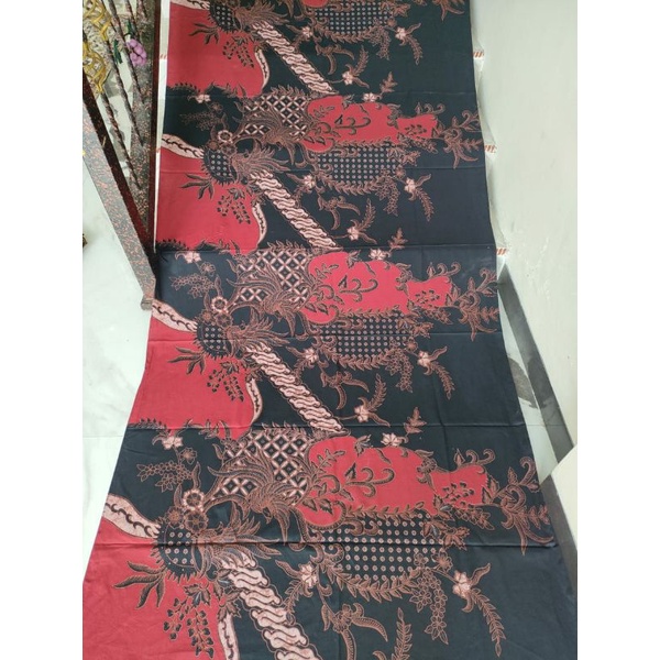 kain batik katun motif kembang dasar merah