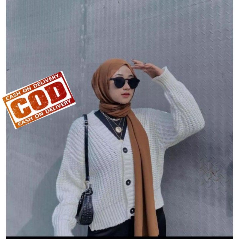 Cardigan Rajut OVERSIZE  CROP 7GET-Broken white
