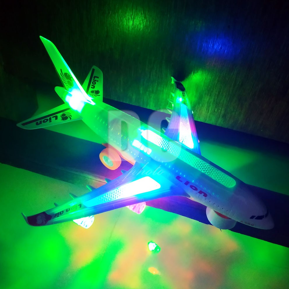 Pesawat LION AIR Mainan Miniatur Pesawat Terbang Musik &amp; Lampu