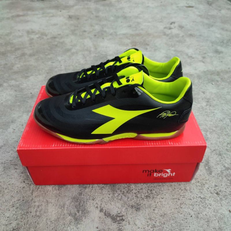 Diadora Futsal RB10 Mars ID "Black/Fluo"