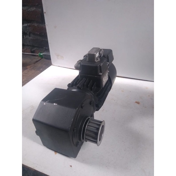 Ac Motor Gearbox 3Phase 0DRGF- 634- A 230/400V 0.12Kw GEG Ratio 1:150 Autput 20Rpm