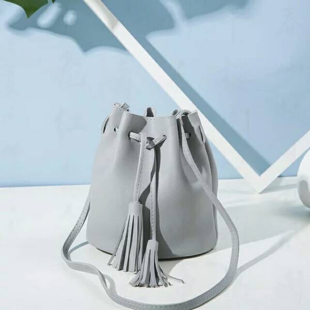 Tas serut bucket bahan tebal rumbai FB30