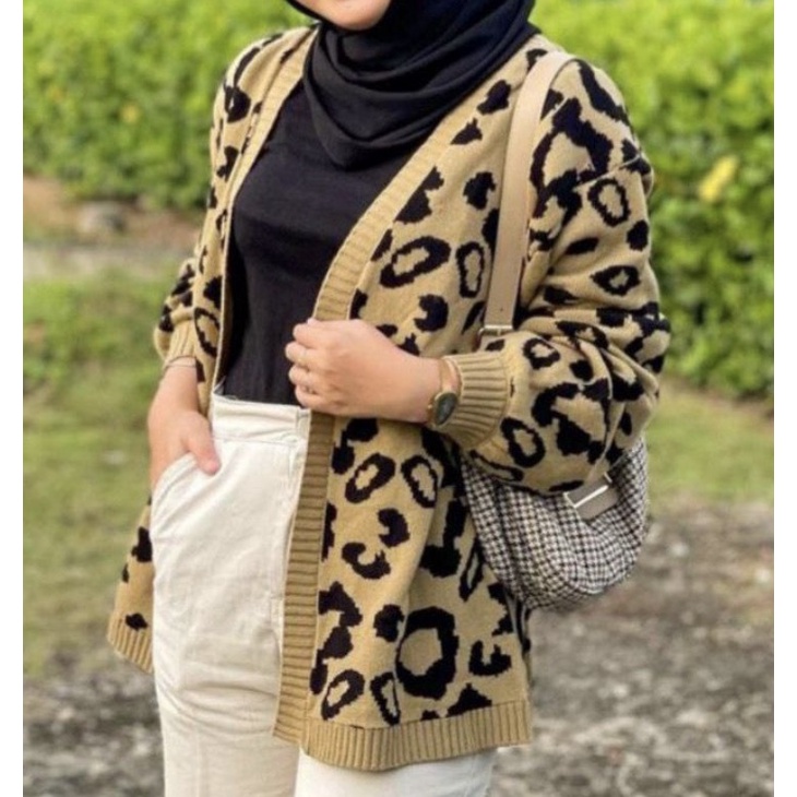 Cardigan Leopard Rajut Impor