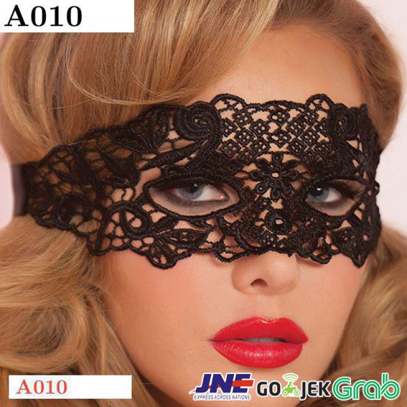 Mask Topeng Wajah Penutup Mata Hitam