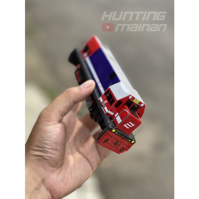 Mainan Miniatur Kereta Api Indonesia Lokomotif CC 201 Perumka