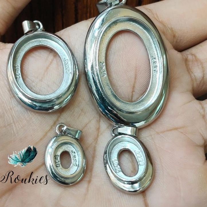 Modern.. Ikatan/ Emban Liontin Titanium Tanam Warna Silver