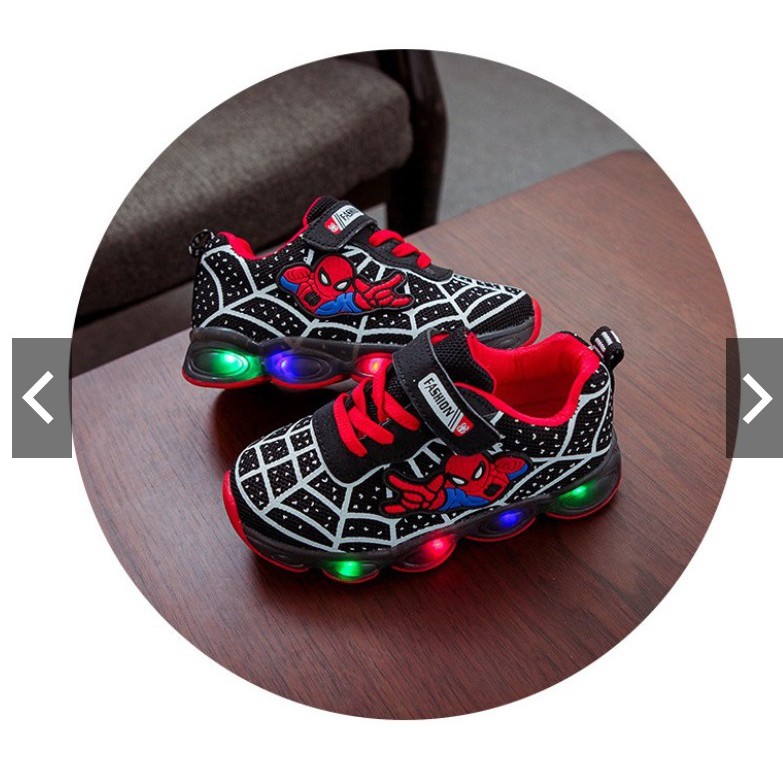 Sepatu Spiderman LED Sneakers Kids Shoes dengan Lampu LED Sepatu Anak