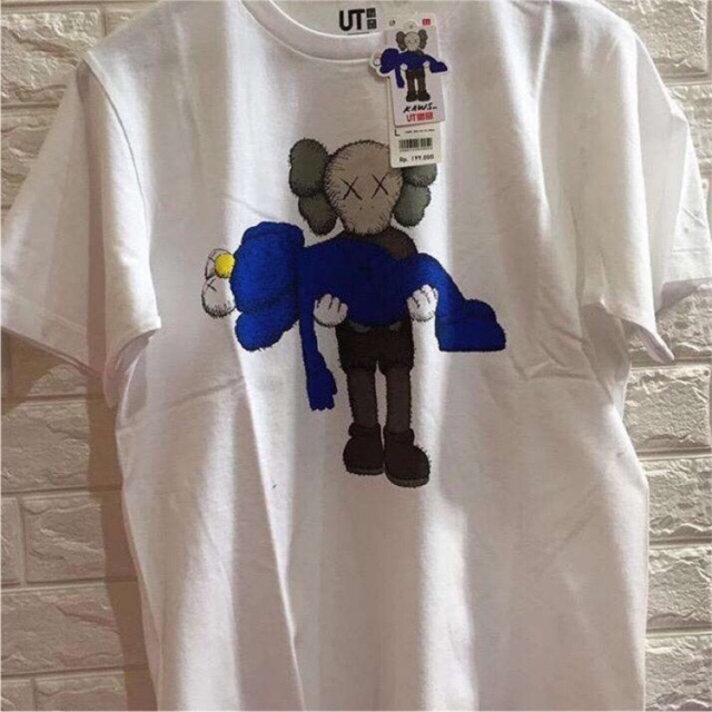 Uniqlo X Kaws