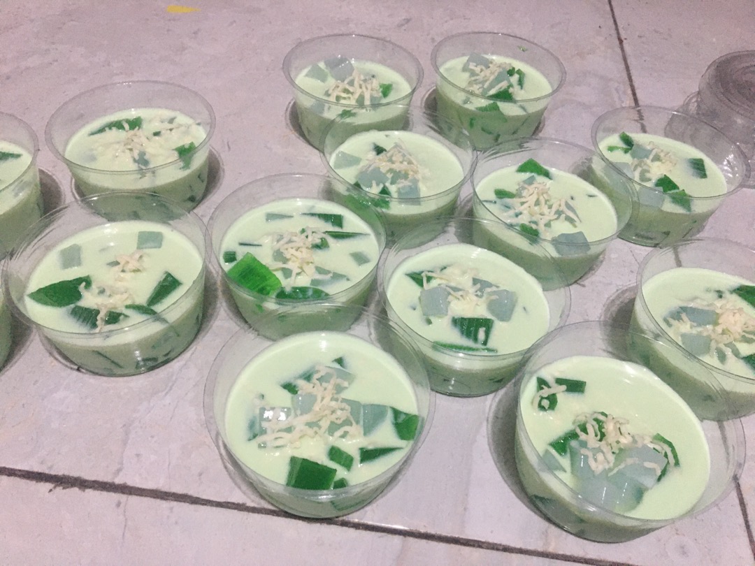 Mika Puding Puyo + Tutup ( 50 Pcs )