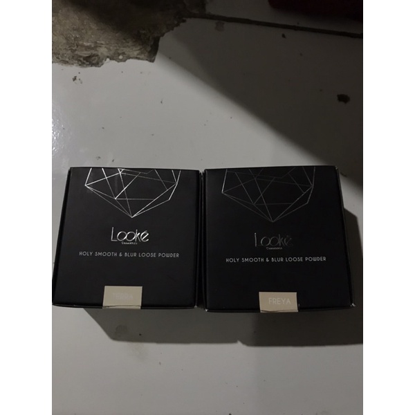 looke cosmetic holy smooth & blur loose powder