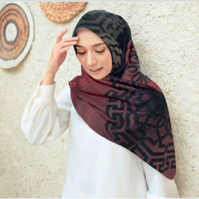 PROMO TERBARU  Hijab Segiempat Motif Diana Hitam / hijab segi empat / Kerudung Deenay / hijab voal m