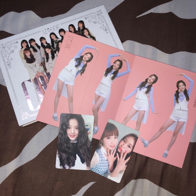 FULLSET ALBUM IZONE COLOR*IZ ROSE VER ( PC WONYOUNG , CD NAKO ) UNSEALED , PRELOVED