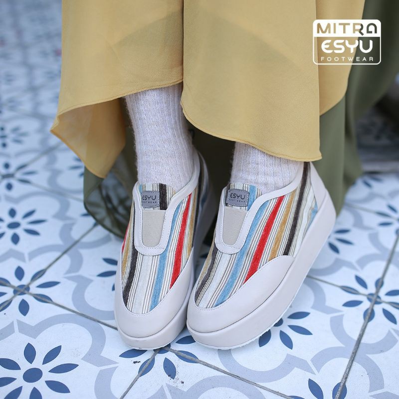ESYU/ Amira series/SEPATU WANITA