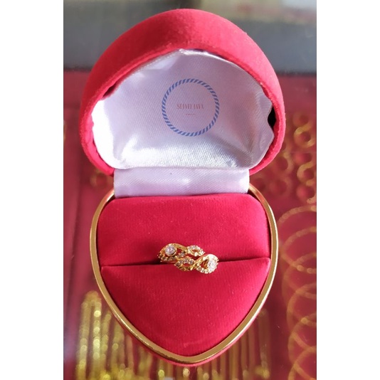 Anting jepit kelopak bunga variasi emas kadar 375