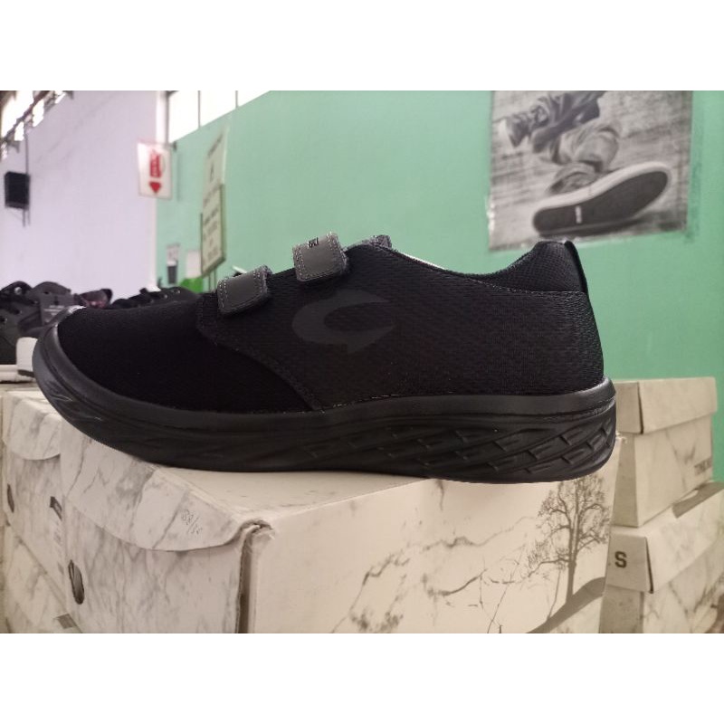 Sepatu Tomkins 2020 4D
