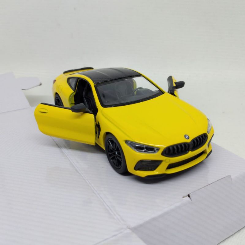 Kinsmart BMW M8 COMPETITION COUPE