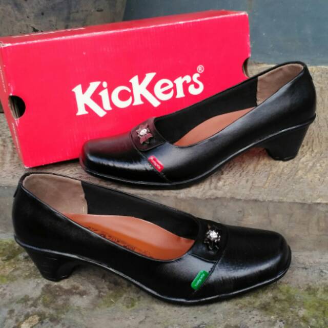 sepatu pantofel wanita kickers