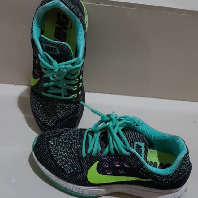 Nike Woman Running Shoes