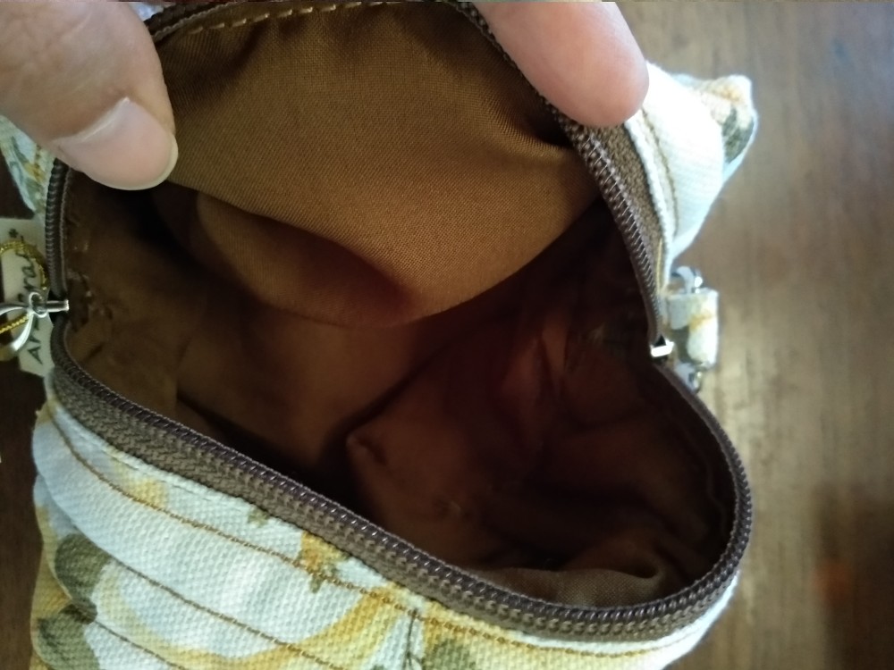 Ac Square Pouch - Yellow Flowers / Tempat  Tisu Kotak