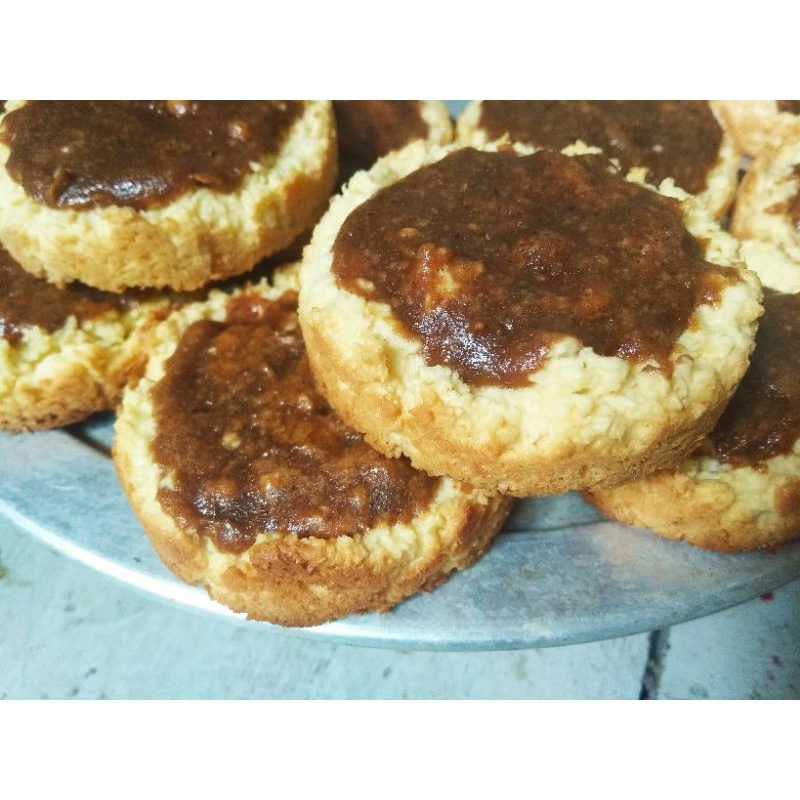 

Gluten free coconut tart with biscoff spread