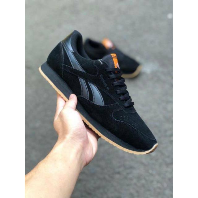 reebok classic suede black