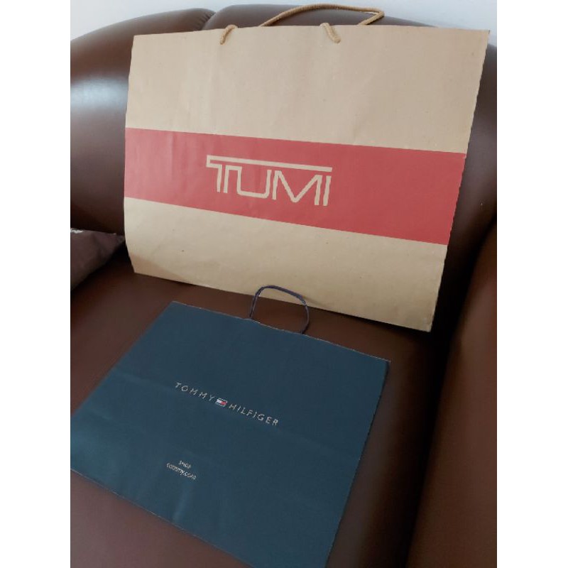 

Tumi Paperbag Tommy Hilfiger Original Paper bag