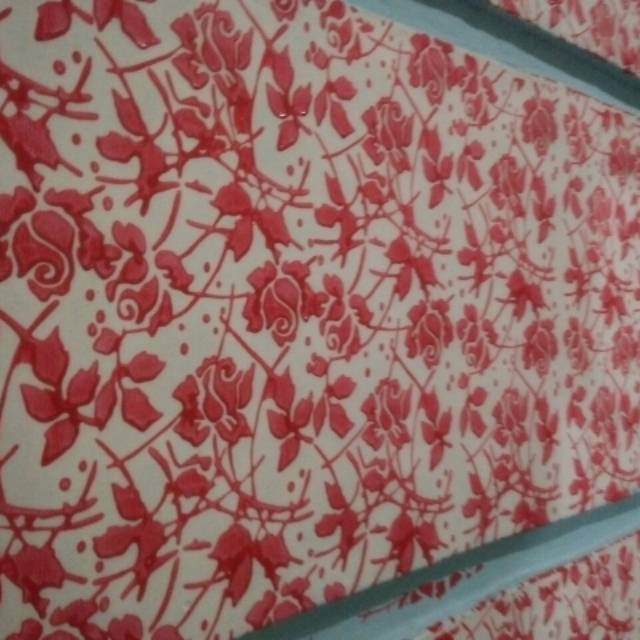 

Roll cat motif