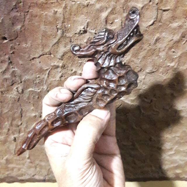 PIPA  ONCE SENI ANTIK UKIR  NAGA  ANGLING