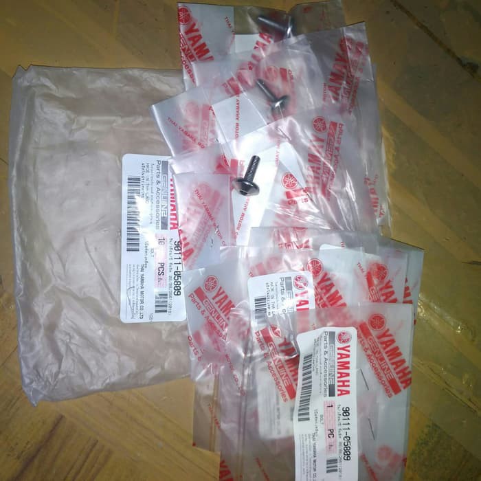 BAUT BODY L YAMAHA ORIGINAL