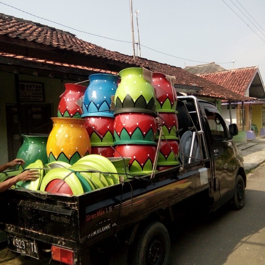 Tempat Sampah Bak Sampah Strawberry