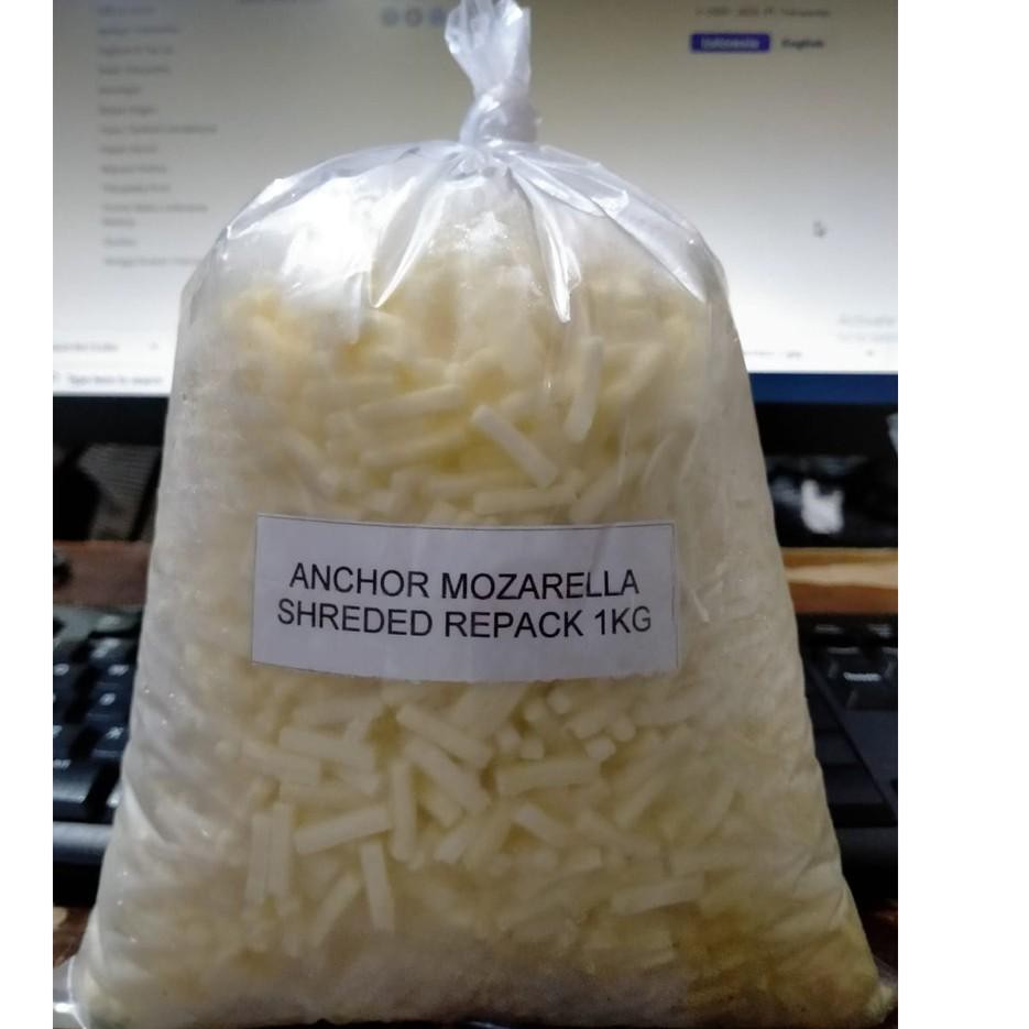 

8.8 Anchor Mozarella Shredded Cheese Extra Stretch 1kg - Gosend/Grab Only!!!