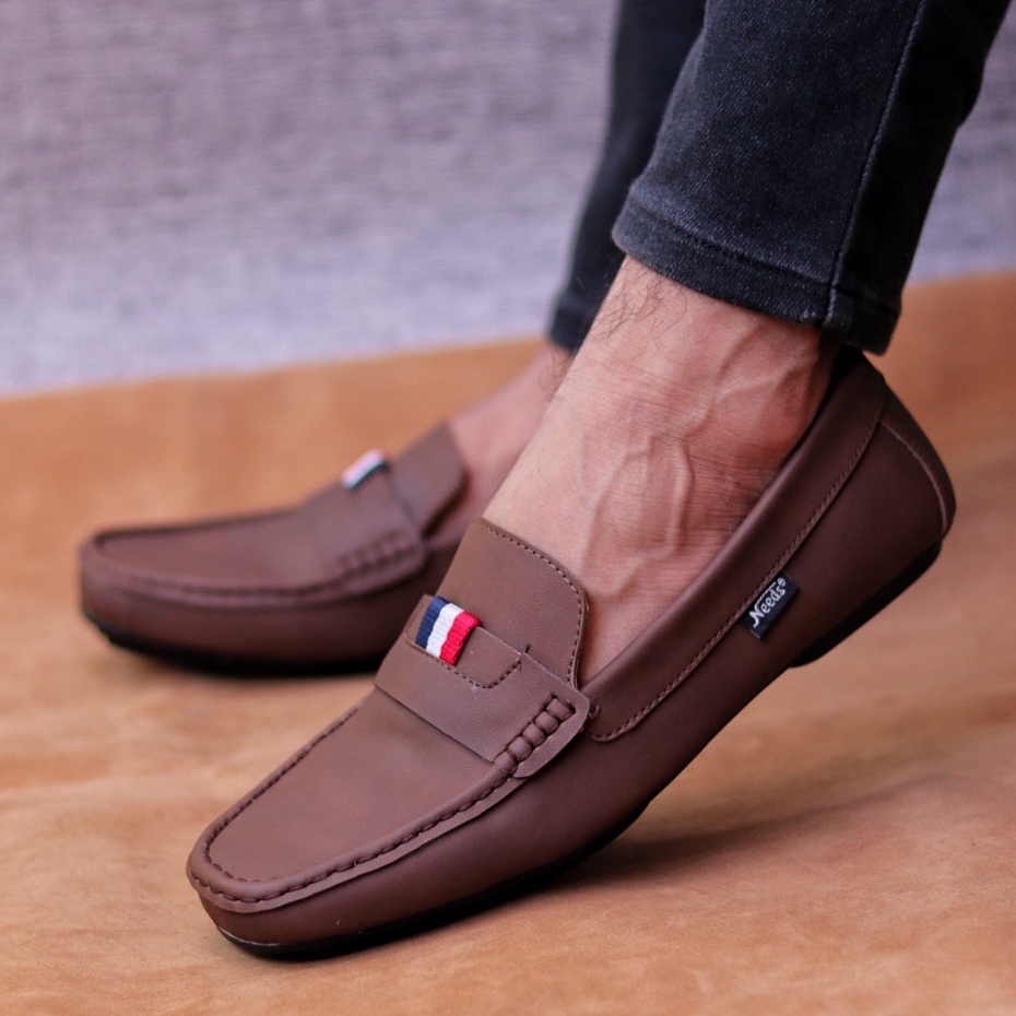 MODRIK Sepatu Kasual Slip On Pria Kulit Sintetik Sepatu Slop Pria Anti Slip Simple Murah