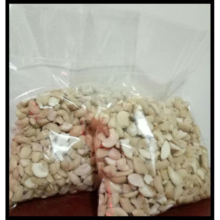 

HOT SALE Kacang Mede Mentah ( Mete ) Belah 4 Murah Harga Grosir terjamin